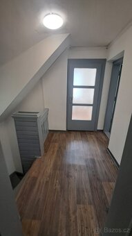 Pronájem rodinného domu 5+1 v lukrativní lokalitě Rožnova po - 10