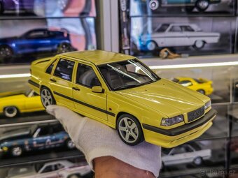 Volvo 850 T5R sedan 1:18 Autoart - 10