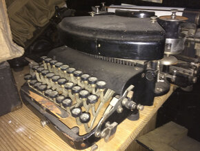 Starožitný psací stroj Oliver, Olympia, ... - 10
