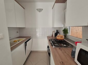 ☀NOVALJA (HR) - 2-izbový byt 45 m2 na prízemí so záhradou - 10