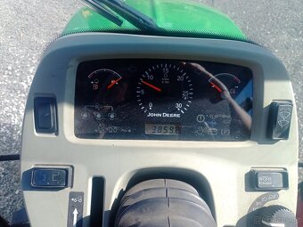 John Deere 3720 - 10