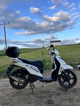 Skútr 125ccm KENTOYA - 10