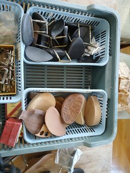 Houslařský materiál - 10