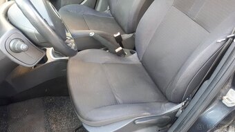 Renault Clio - 10
