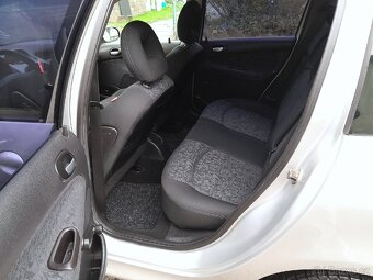 Peugeot 206 QUIKSILVER 1.4i 65kW  2005 naj.100tis. NOVÁ STK - 10
