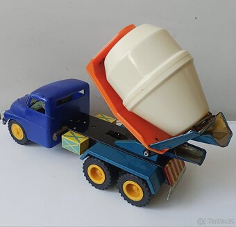 Tatra 138 míchačka KDN stará hračka Kaden - 10