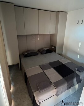 Na prodej 2 plně vybavené mobilní domky u moře – Chorvatsko - 10