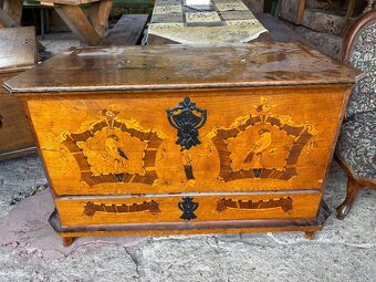 Truhly komoda kreslo - 10