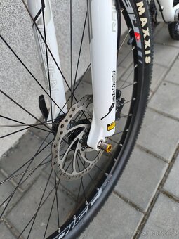 Horské kolo MTB 27,5" - 10