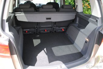 VW TOURAN 2.0TDi 103kW - naj. 214 000km - CUP - 10