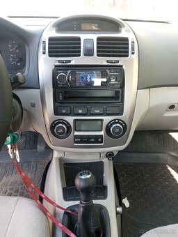 Kia Cerato 2.0i 16v / 105 kw - 10