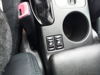 SUBARU FORESTER 2,0 i,4x4,DUAL.KLIMA,ESP,ABS - 10