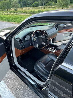 Chrysler 300C 6,1 HEMI SRT8 - 10