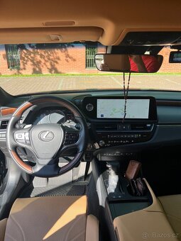 prakticky nový lexus es300h ve špičkové výbavě, cena bez dph - 10