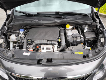 Prodám Peugeot 2008 1.2.PureTech - 10