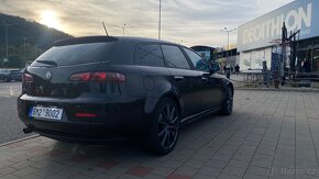 Alfa Romeo 159 TI 1.9 JTDm 110kW - 10
