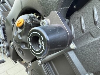 Yamaha FZ8N - 10