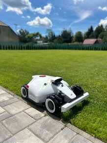 GPS robotická sekačka MAMMOTION LUBA 2 - 10