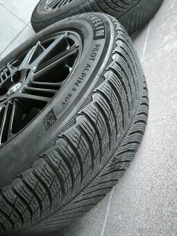 Toyota RAV4 Hybrid kola - 10