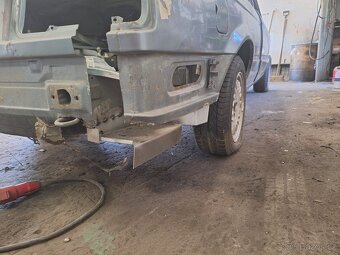 Bmw e30 325i coupe - 10