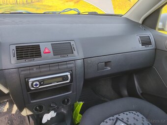 Skoda fabia 1.2 htp 12v - 10