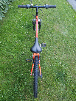 Juniorské 24" horské hliníkové kolo APACHE, rám 13" - 10