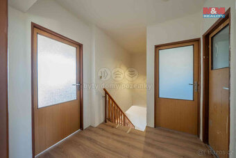 Prodej rodinného domu, 180 m², Lesná - 10