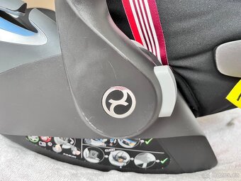 Autosedačka Cybex Cloud Z i-Size –  edice Spring Blossom - 10