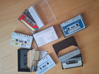 Soubor 24 kusů kazet pro Commodore 64 a VC20 - 10