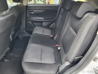 Mitsubishi Outlander 2.0 MIVEC, KAMERA rok 2016 - 10