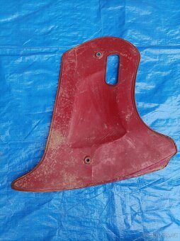 Boční plechový kryt JAWA č. 2 - 10