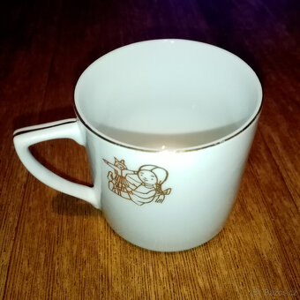 Prodám staré skleničky asi Moser a skleněnou fajfku, slona - 10