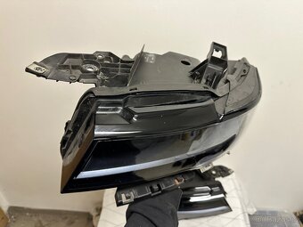 Cadillac Escalade světla - 10