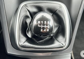 Ford Kuga 2.0TDCi 4x4 KŮŽE TEMPOMAT ALU manuál 103 kw - 10