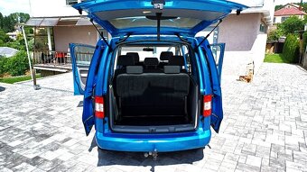 vw cady 1.4 benzin 7 mistne ( velmi pekny stav ) - 10