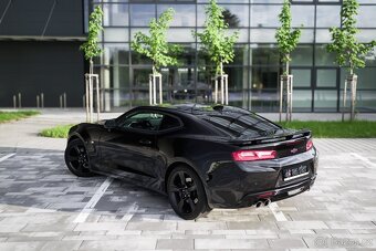 Chevrolet Camaro 6.2 EU verze - 10