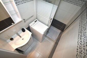 Pronájem krásného bytu 1+kk, 30m2, Praha 4 - Háje, ul. Schul - 10