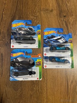 Hotwheels - 10