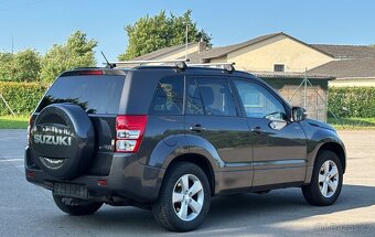 Suzuki Grand Vitara 2.4i Club+ benzín 124kw - 10