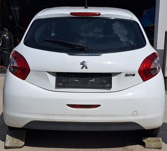 Peugeot 208 - 10