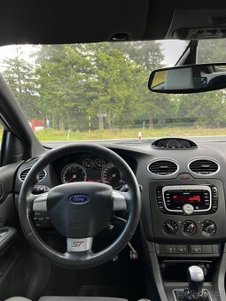 Ford Focus mk2 St225 2.5L - 10