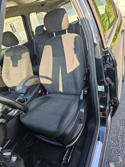 FORD GALAXY 2010 2.0i 149 kW GHIA 7 MÍST,TEMPOMAT,VÝHŘEVY - 10