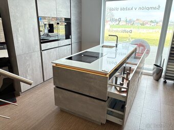 Nová kuchyňská sestava KAAVA - 10 let záruka - 10