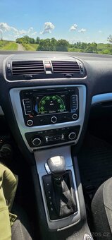 Škoda Octavia II Combi - 1.6TDI 77KW DSG 2013 - 10