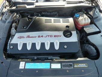 Alfa Romeo 166 2.4 JTDm Distinctive 129kW - 10