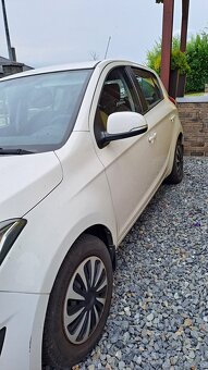 Hyundai i20 AUTOMAT (RV - 2013) - 10