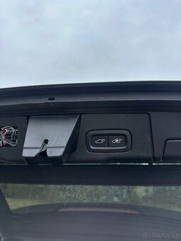 Na prodej Volvo XC60 2019 T5 Momentum 184 kW - 10