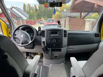 Volkswagen Crafter 2.5 TDI, 80kW,8 míst - 10