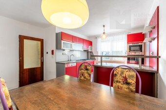 Prodej rodinného domu 180 m2, garáž, pozemek, 297 m2 - 10
