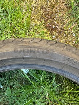 225/40R18 - 10